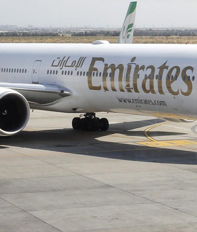 طيران الإمارات: تعليق إجراءات سفر المغادرين حتى منتصف ليل يوم 18 أبريل بسبب سوء الأحوال الجوية
