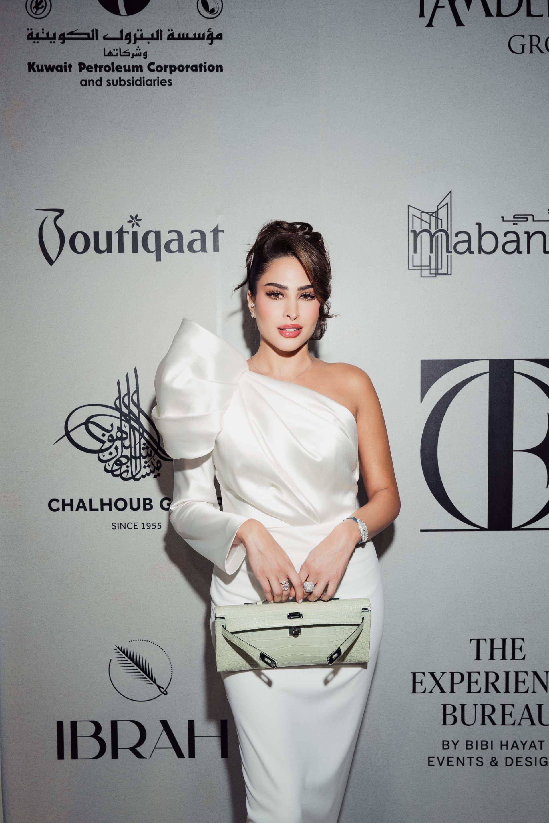 مدوّنة الموضة الكويتية فوز الفهد في الحفل.