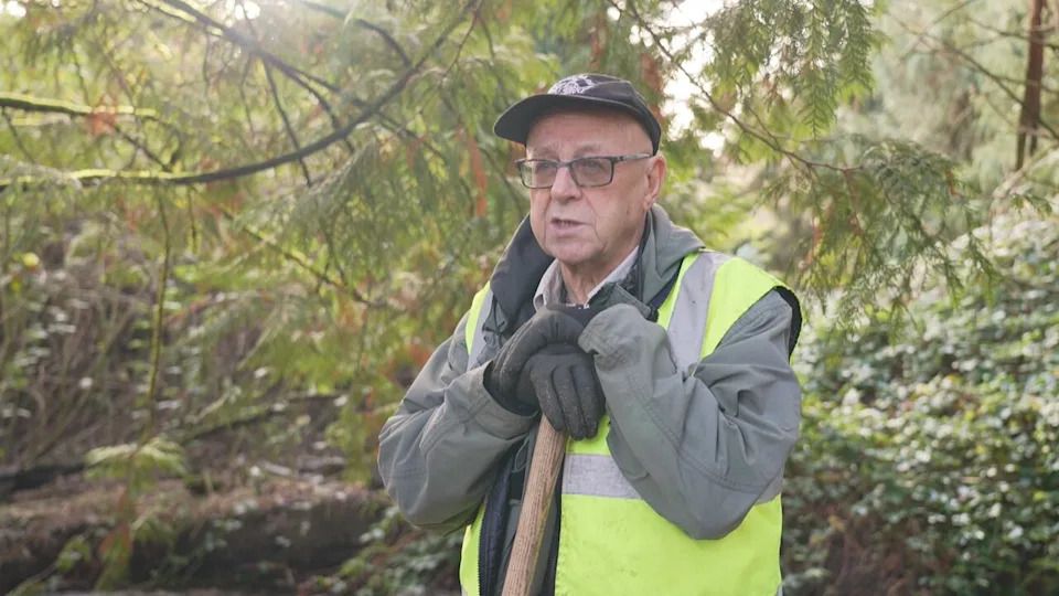 Doug Gosling, who has volunteered as a streamkeeper for 15 years, says he's never seen this many female salmon wash up dead without spawning before.