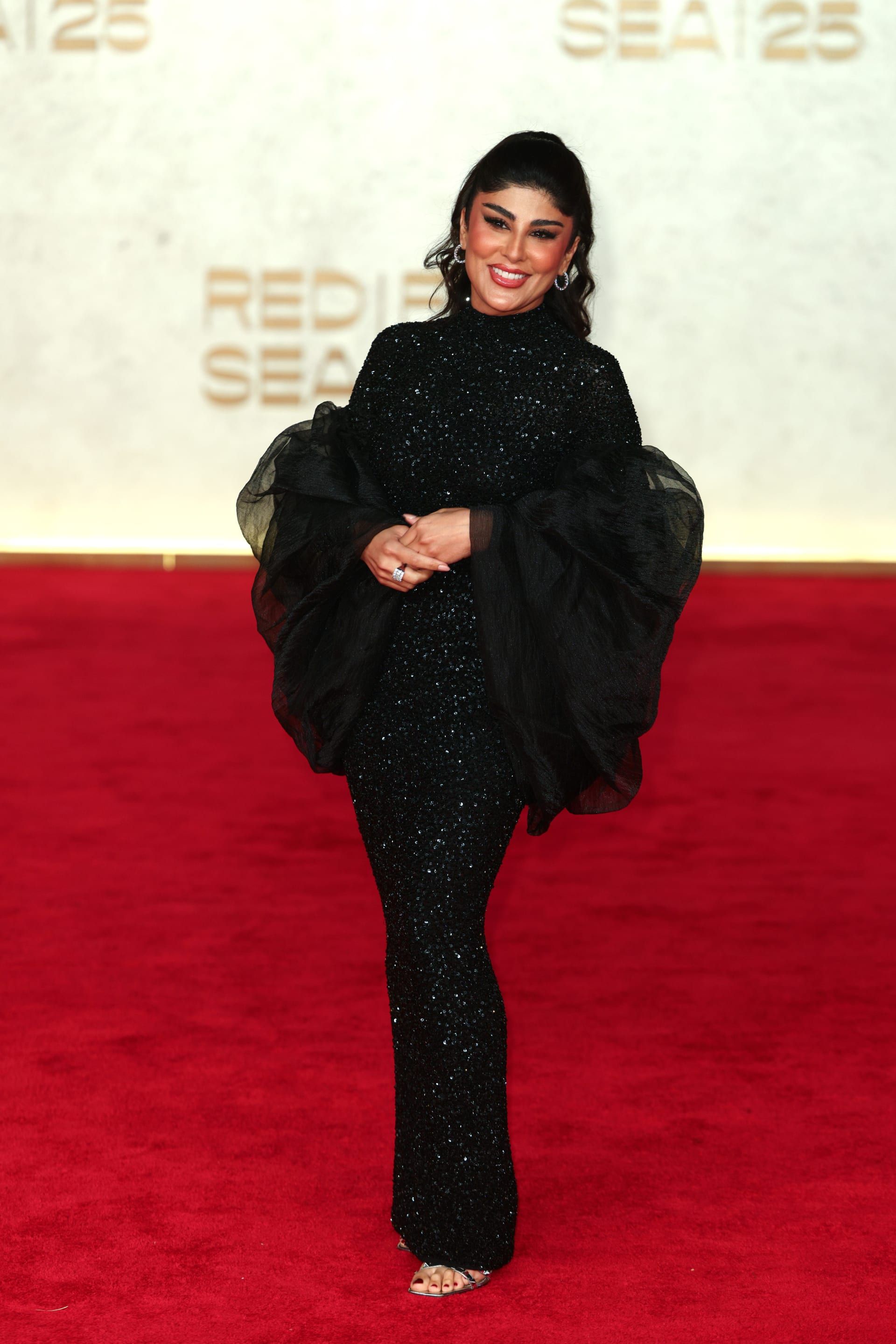 الممثّلة السعوديّة زارا البلوشي.