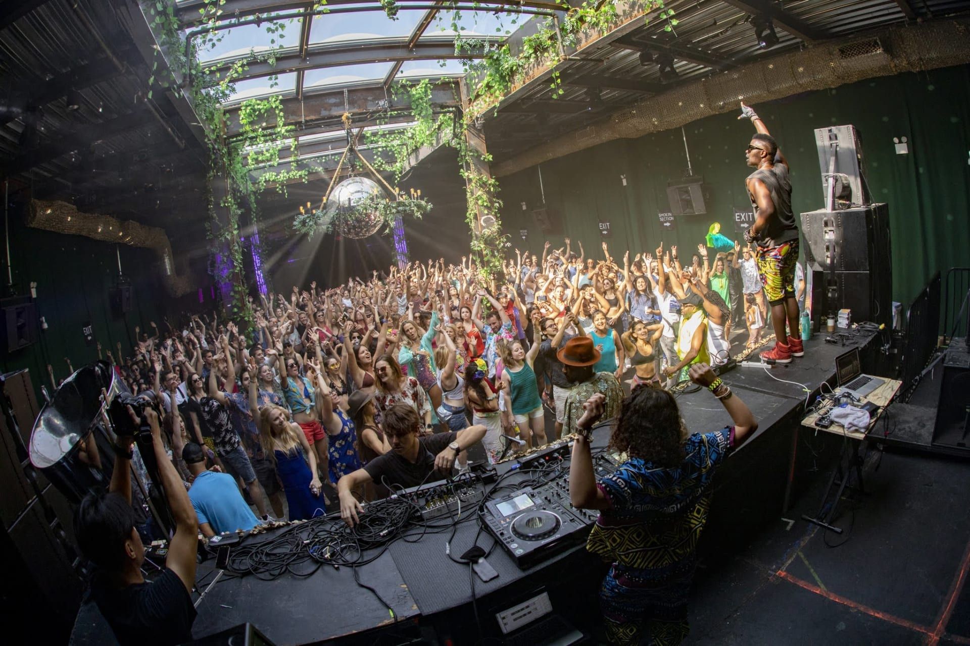 حفلات خالية من الكحول