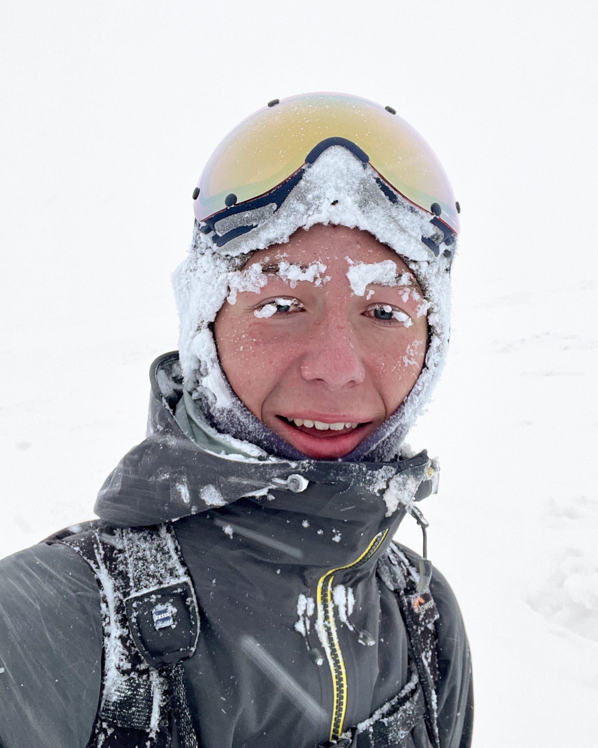 هذه الحيوانات تعيش على حافة الممكن ومصور يوثق الأجواء القارسة التي لا يمكن للإنسان تحملها