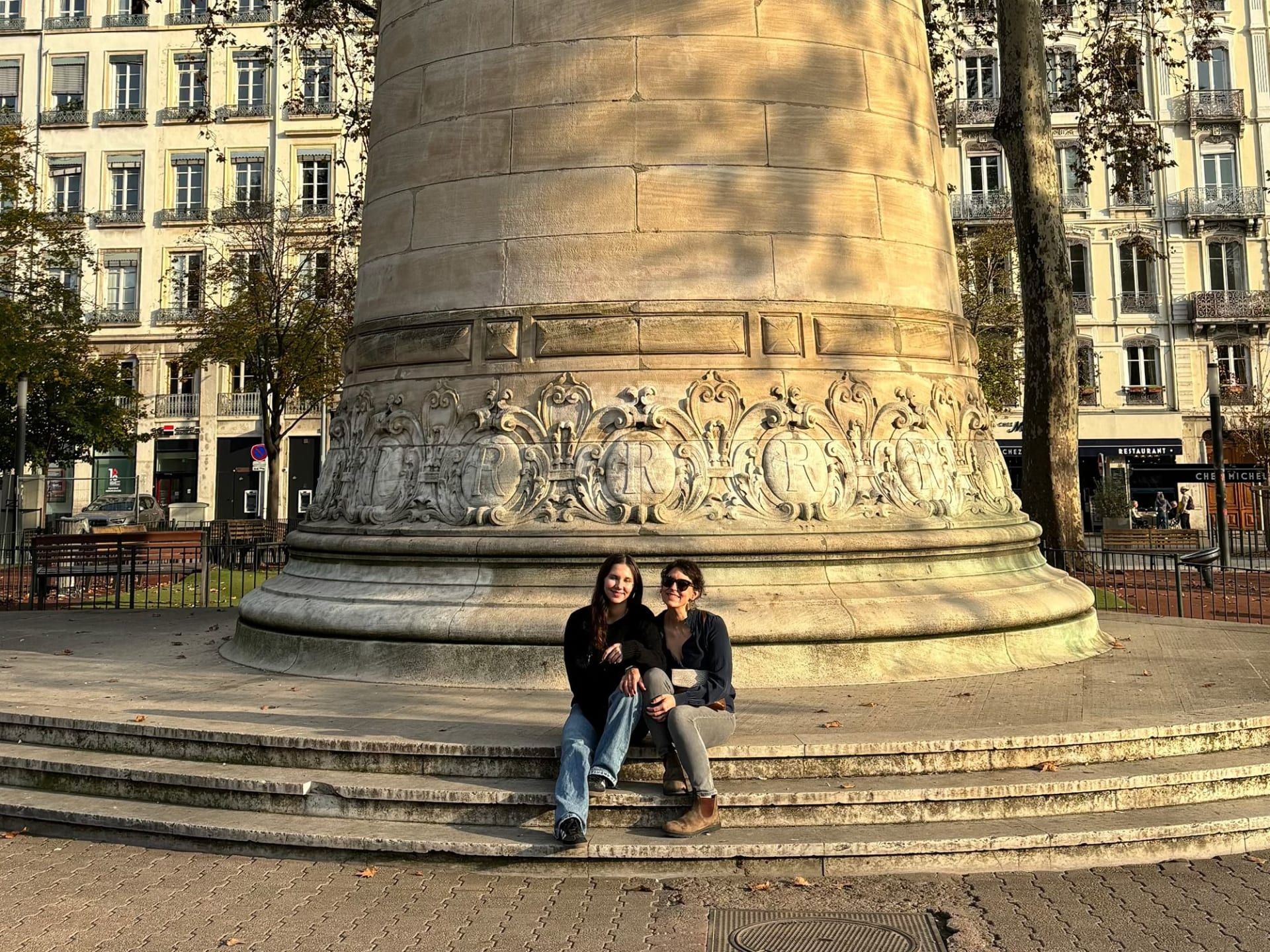 لماذا لا تمتلك أمريكا المزيد من الساحات العامة على الطراز الأوروبي؟