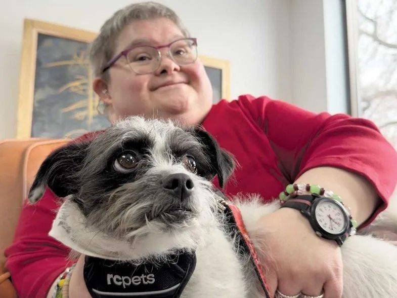 Tilley schmoozes with Victoria Turnbull at Variety Village (Nico Baldonado/Variety Village)