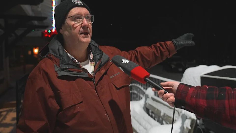 Flin Flon Station Museum board chair Joe Buie talks about the museum's holiday light display.
