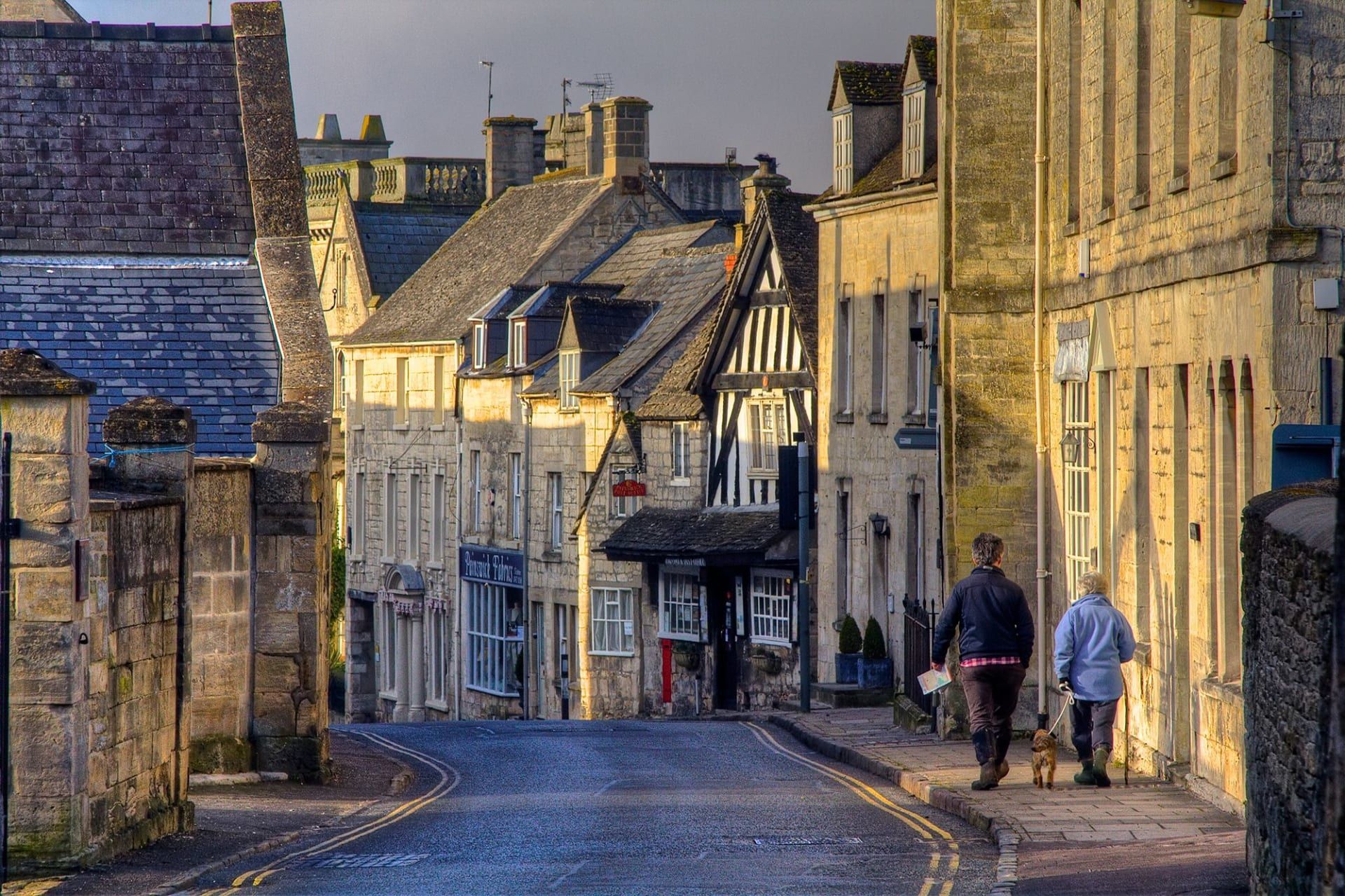 منهم نجوم هوليوود.. عدد الأمريكيين الذين ينتقلون إلى الريف الإنجليزي في تزايد