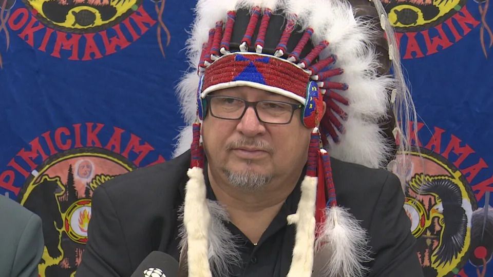 Pimicikamak Cree Nation Chief David Monias speaks about the power outage affecting community residents at a news conference in Winnipeg on Wednesday, Dec. 31, 2025.
