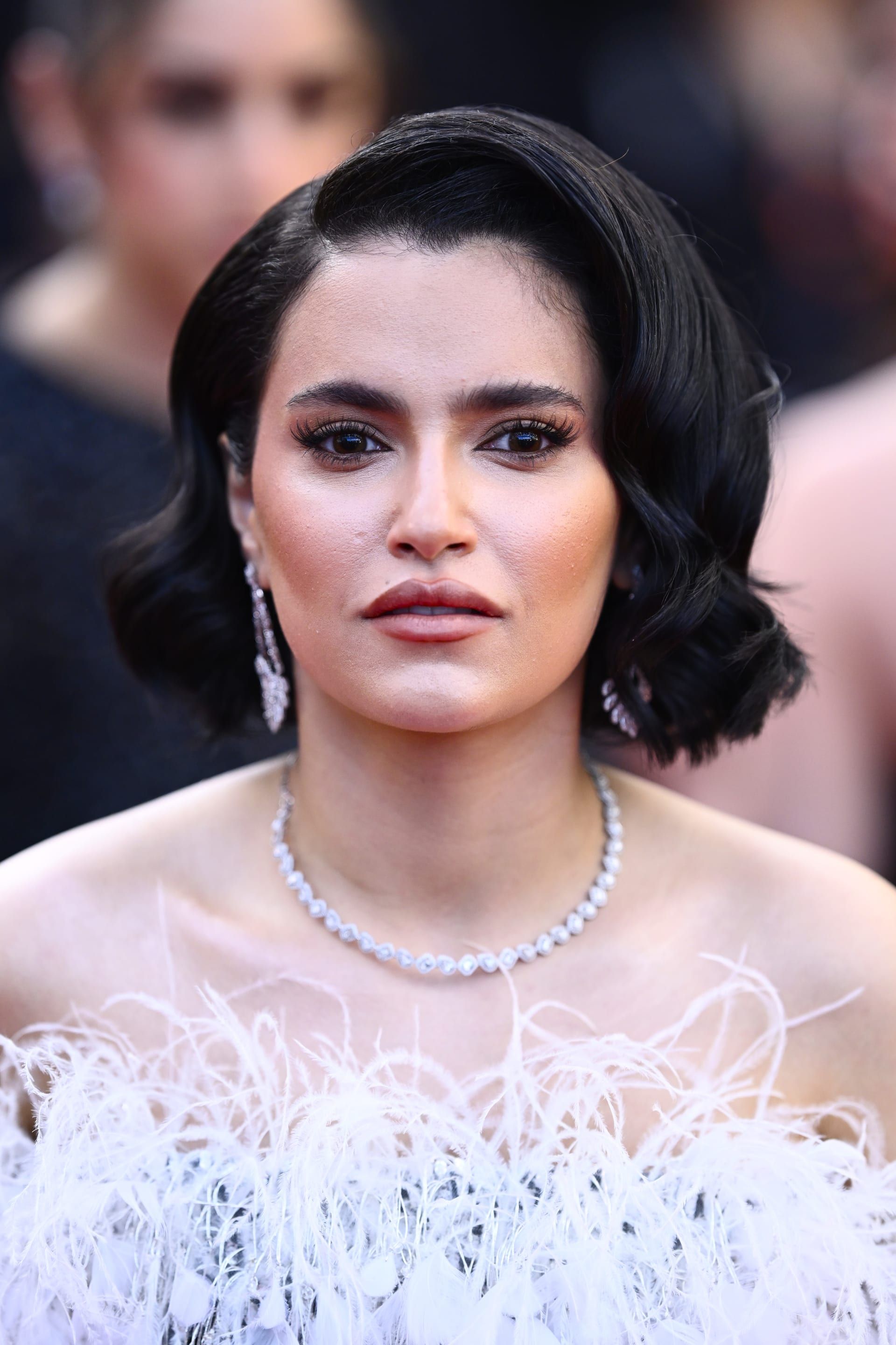 التشابه شمل أيضًا تسريحة الشعر والإطلالة بشكل عام.