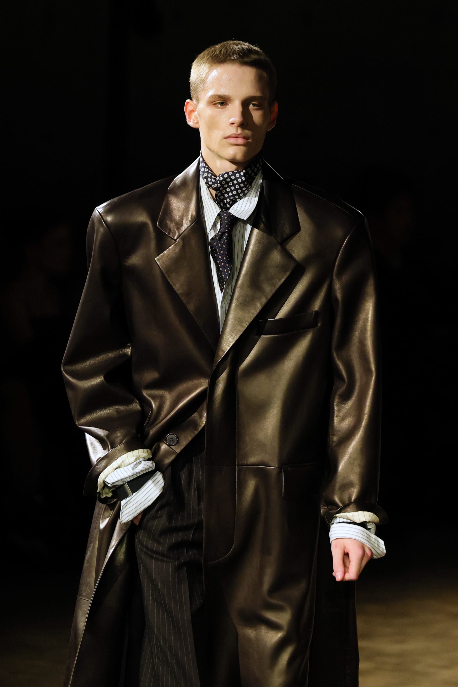 مجموعة سان لوران للأزياء الرجالية لخريف وشتاء 2026–2027.