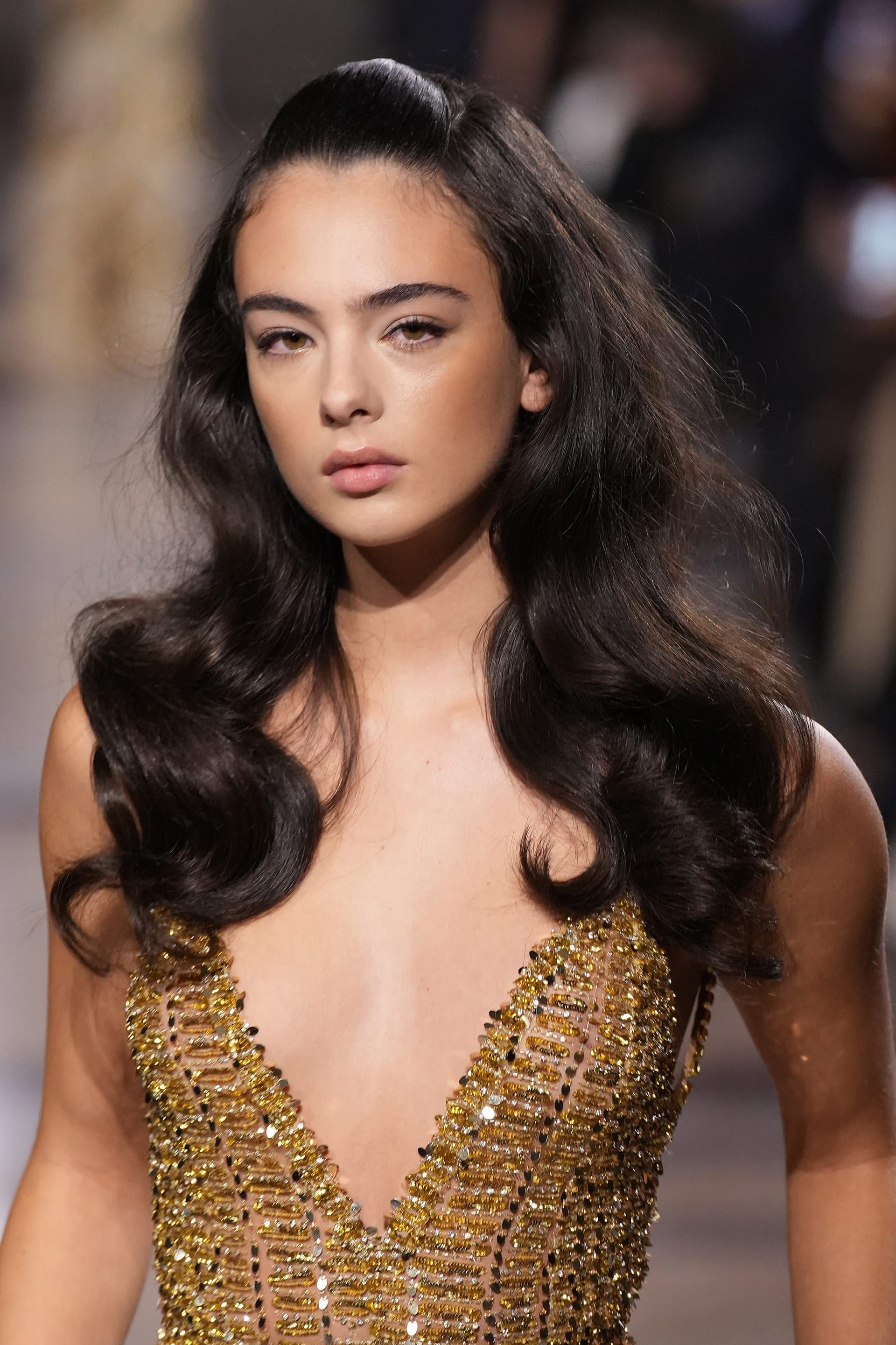 بدأت كاسيل مسيرتها في عرض الأزياء عام 2020، وكانت من أوائل العارضات اللواتي اعتلين منصّة المصمم اللبناني.