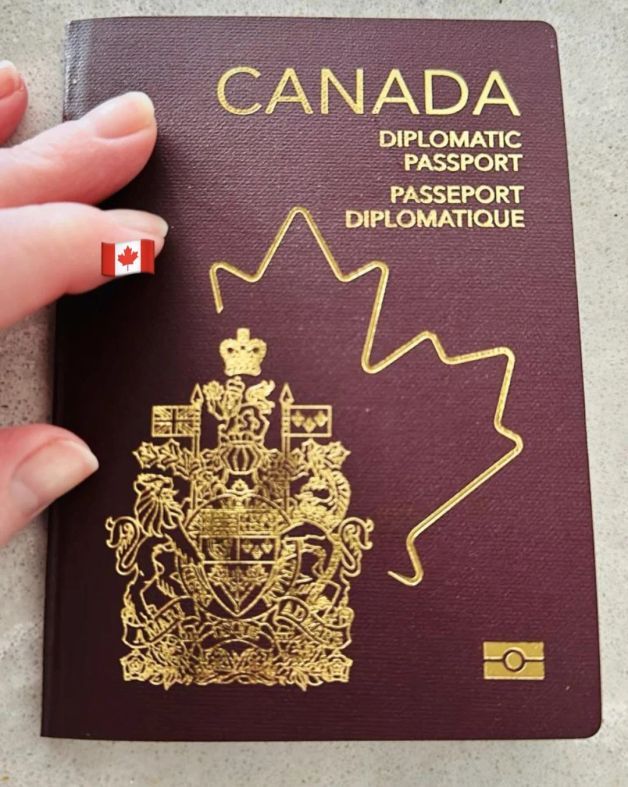 canada-diplomatic-passport-v0-mbpacxu1g08e1.webp (628×787)