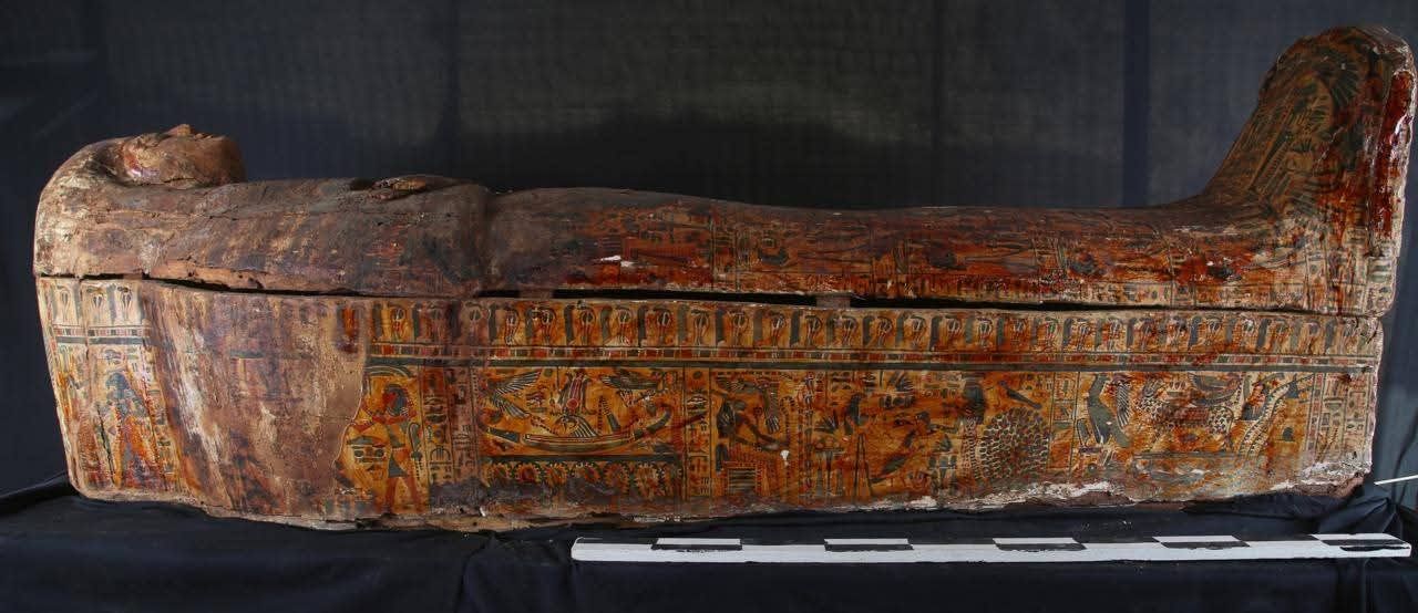 مصر.. العثور على خبيئة من التوابيت الملونة لمنشدي آمون فى الأقصر