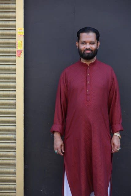 تنوع ثقافي مذهل.. ينظر هذا المشروع إلى ما يرتديه مسلمو بريطانيا لأداء صلاة الجمعة