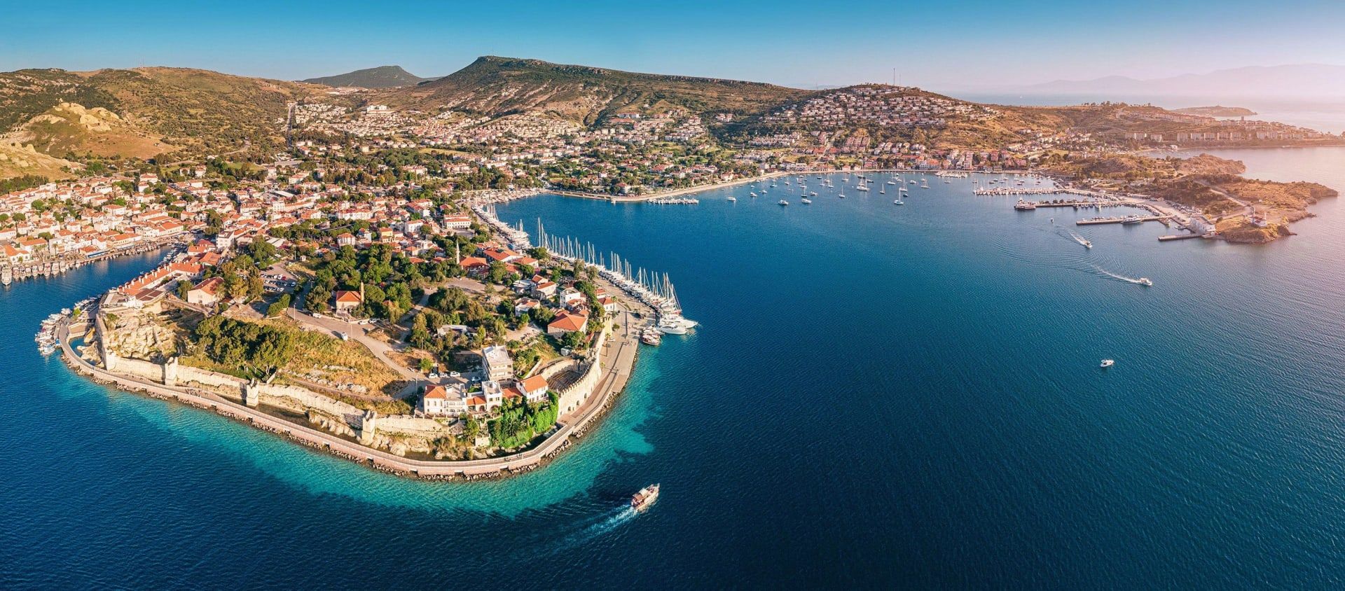 من حوريات البحر إلى فقمات تتحول إلى بشر..تتقاطع الأساطير في بلدة تركية ساحلية