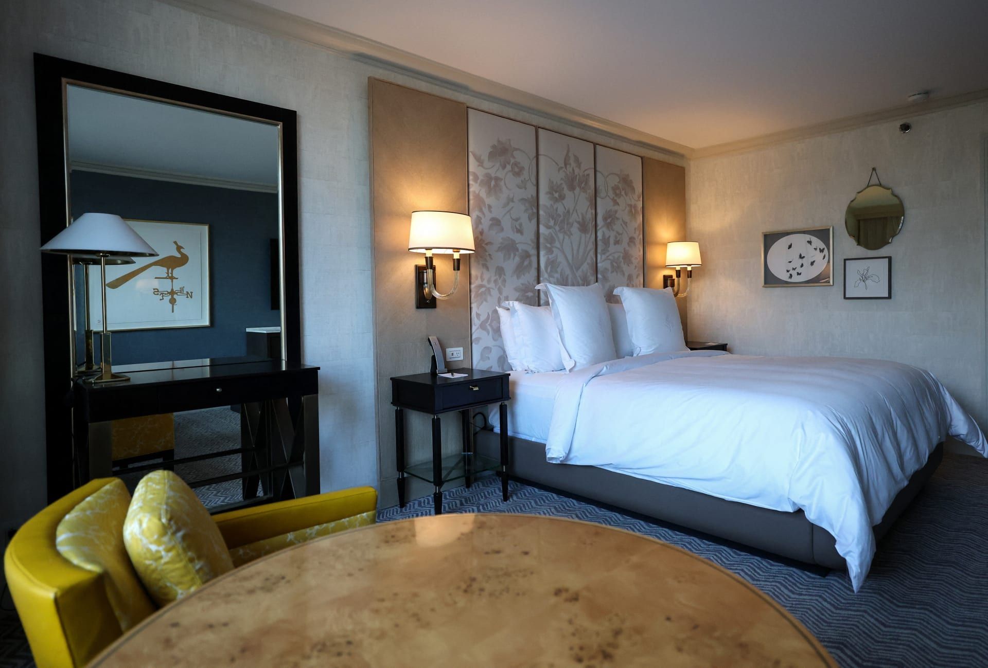 الفخامة الحقيقية لا تكمن في الأسعار المرتفعة، بل في الاهتمام بالتفاصيل الصغيرة.