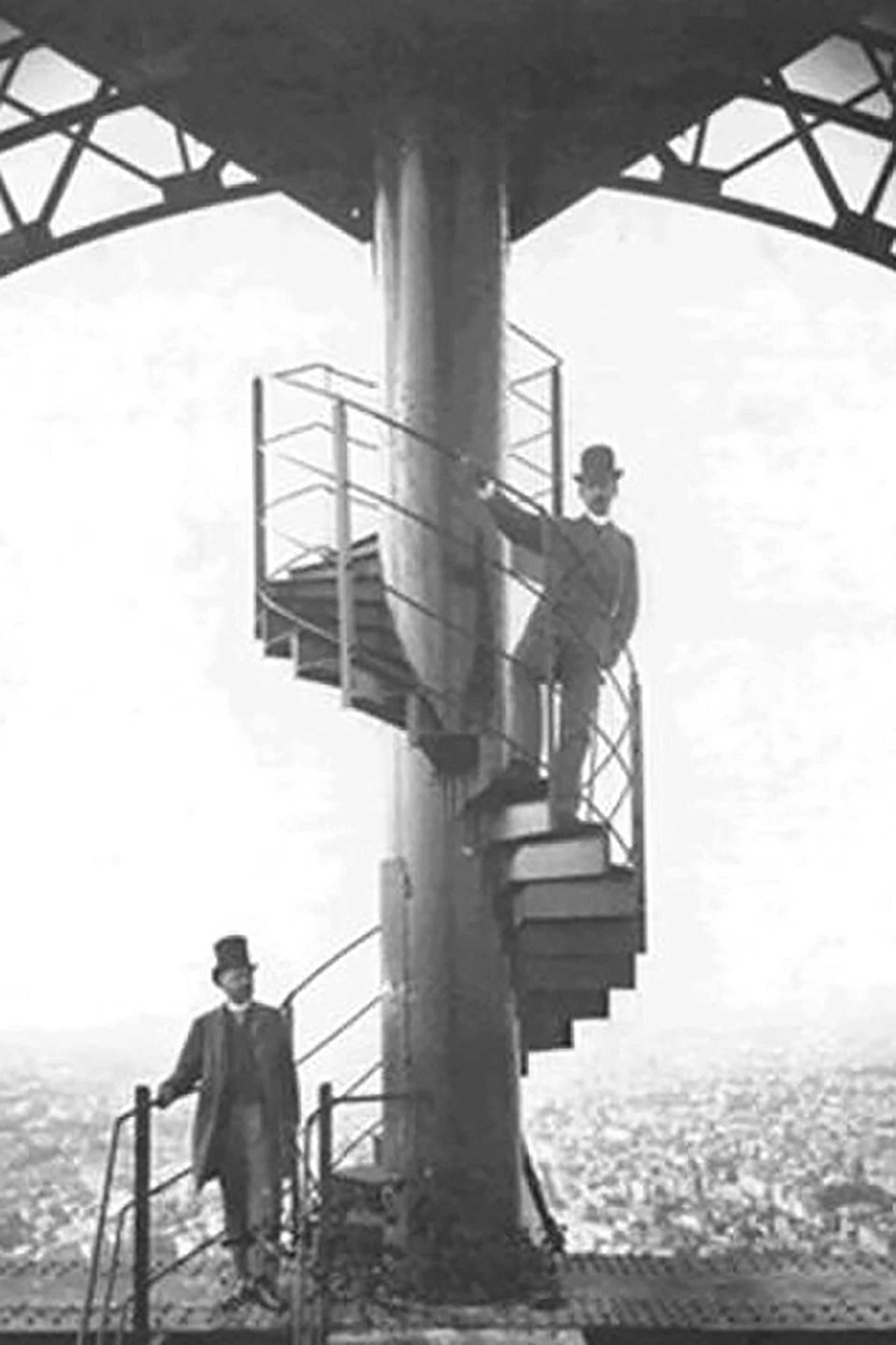 غوستاف إيفل على القمة مع صهره وشريكه السيد سالّس.