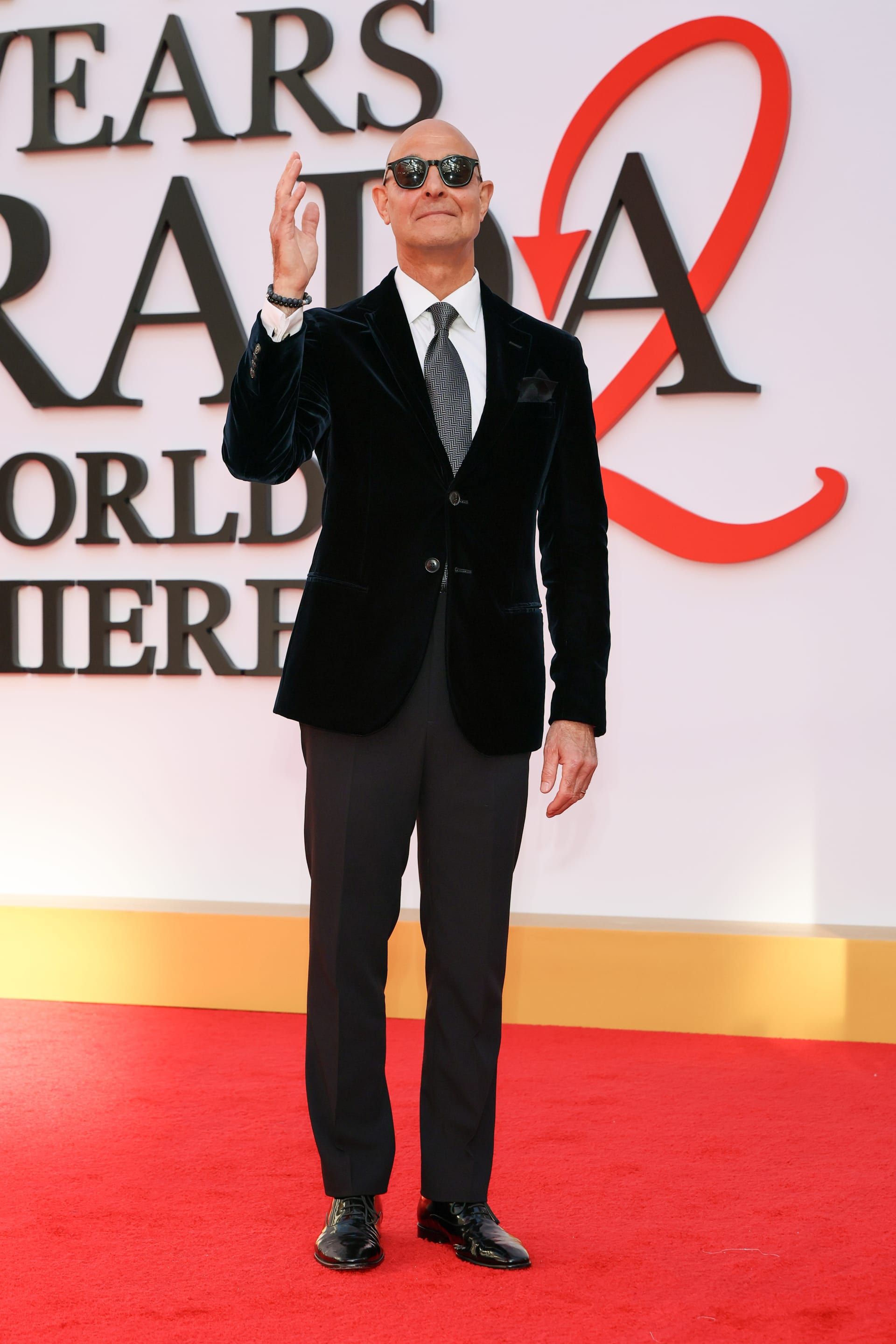 .اكتمال مشهد الأناقة مع الممثّل الأمريكي ستانلي توتشي