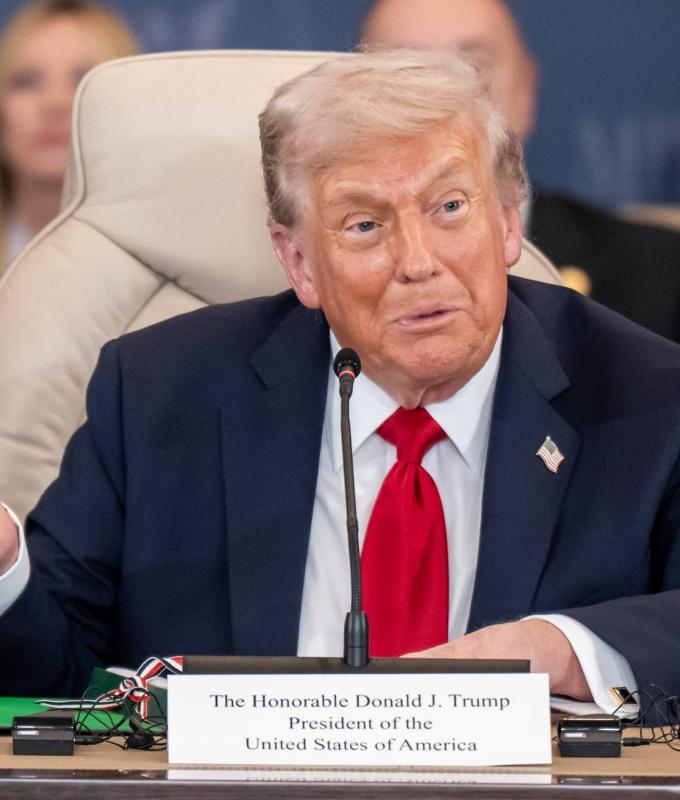 واشنطن
      لنشر
      «قوة
      غزة»
      بلا
      خطة
      للتعامل
      مع
      سلاح
      «حماس»