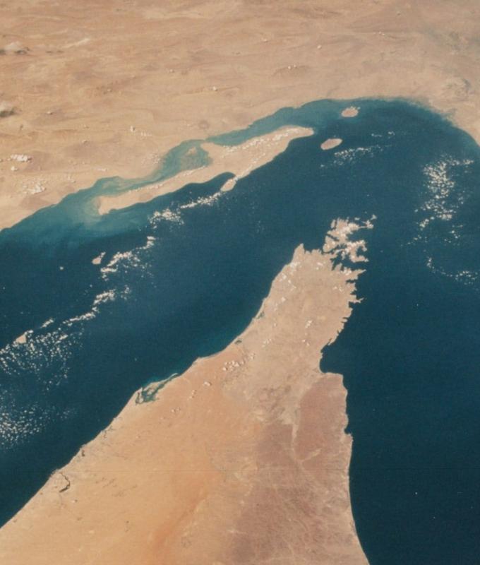 تحذير من قفزة غير مسبوقة في أسعار النفط إذا لم يُفتح مضيق هرمز