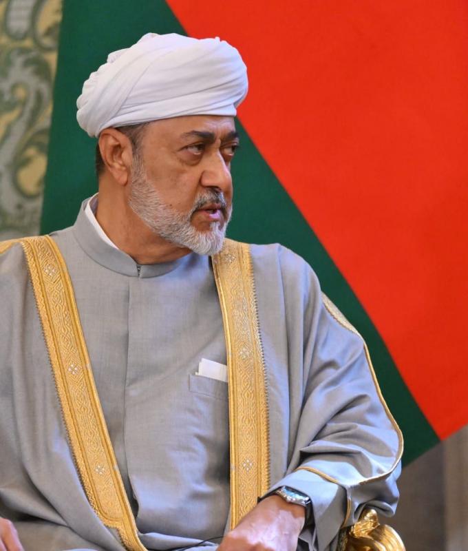 تفاصيل اتصال بزشكيان مع سلطان عٌمان وسط تصاعد هجمات المسيّرات