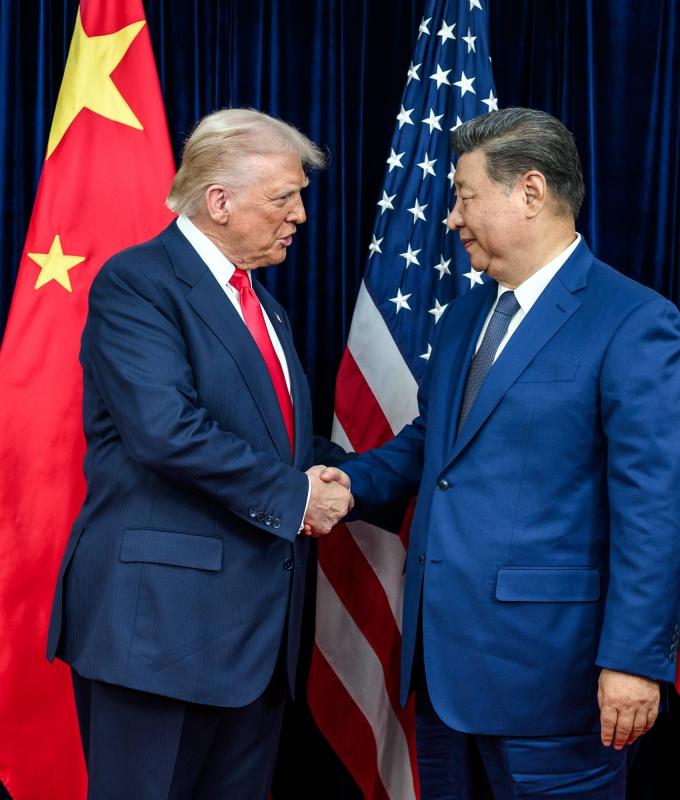 وزير
      الدفاع
      الإندونيسي:
      نشر
      قوات
      في
      غزة
      يعتمد
      على
      مجلس
      السلام