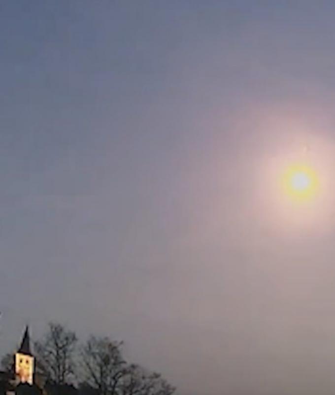 رصد كرة نارية ساطعة تعبر السماء بسرعة فوق أوروبا.. ما هي؟