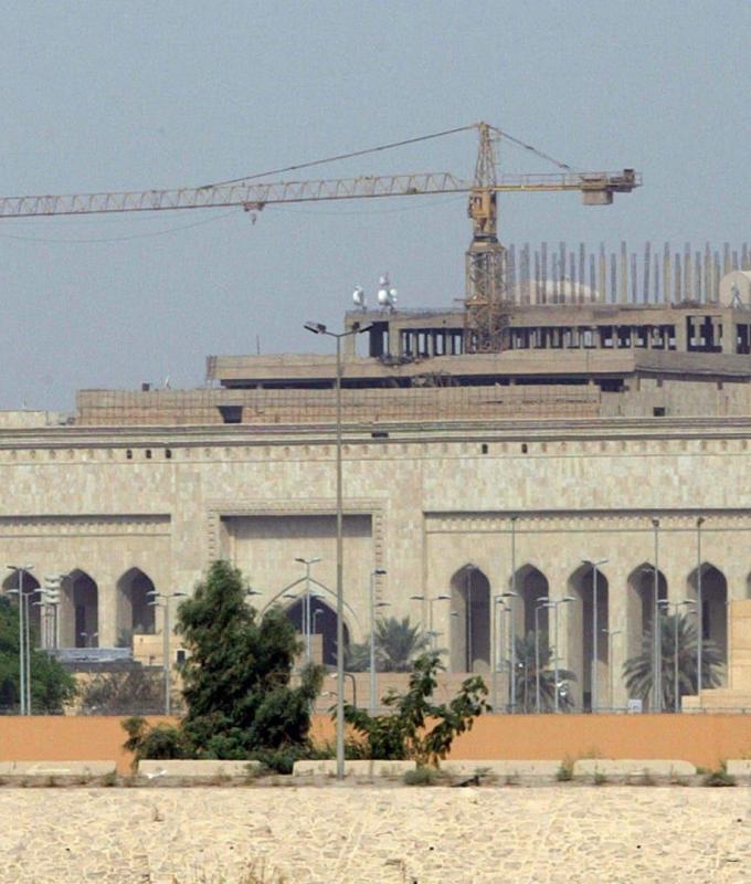 ميليشيا عراقية موالية لإيران تنشر فيديو لمسيّرة تحلق قرب سفارة أمريكا في بغداد