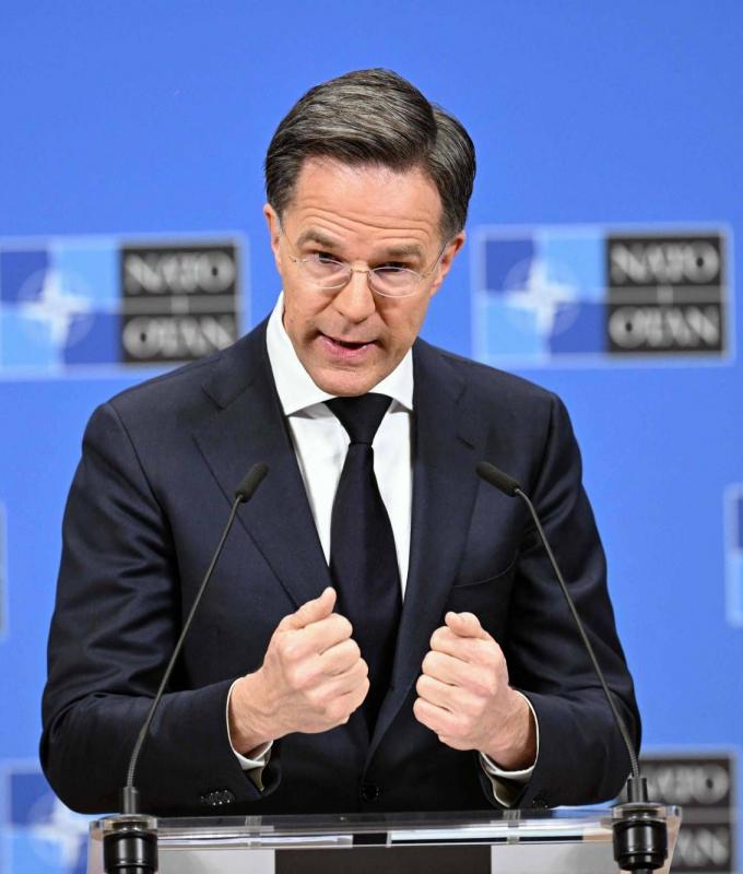 بريطانيا
      تتحسب
      لنقص
      في
      المواد
      الغذائية
      في
      حال
      استمر
      إغلاق
      مضيق
      هرمز