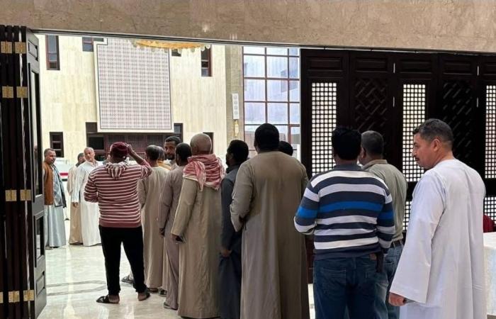 السودان يعرض على روسيا قاعدة عسكرية بحرية وذهباً مقابل التسليح