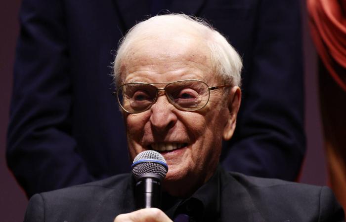 «البحر
      الأحمر»
      يُعيد
      للسينما
      سحرها...
      افتتاح
      مدهش
      يُكرّم
      مايكل
      كين
      ويحتفي
      بالبدايات
      الجديدة