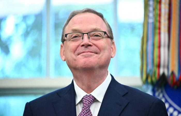 «الفيدرالي»
      محاصر
      بين
      ضغوط
      خفض
      الفائدة
      وتصاعد
      الانقسامات