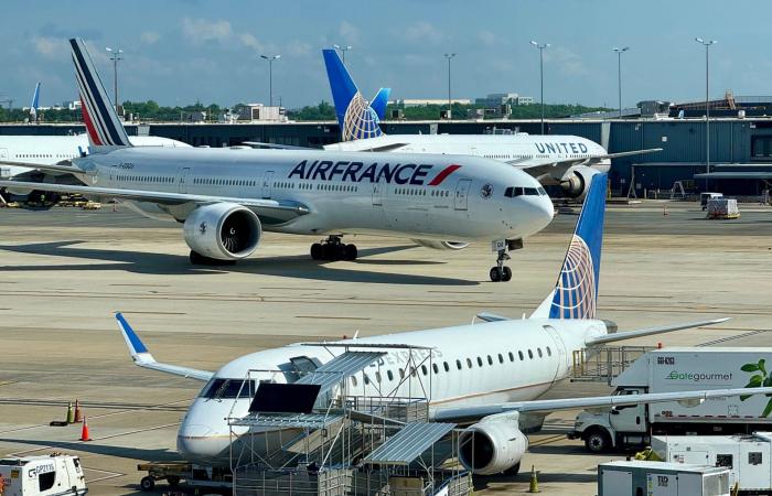 يكرهه الجميع من ضمنهم دونالد ترامب.. ما قصة هذا المطار في أمريكا؟