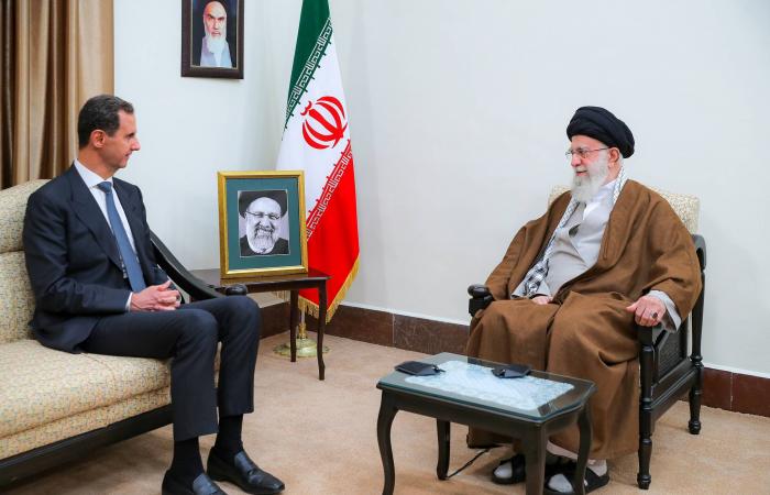 السوريون
      يحتفون
      بذكرى
      عودة
      سوريا
      وهروب
      الأسد