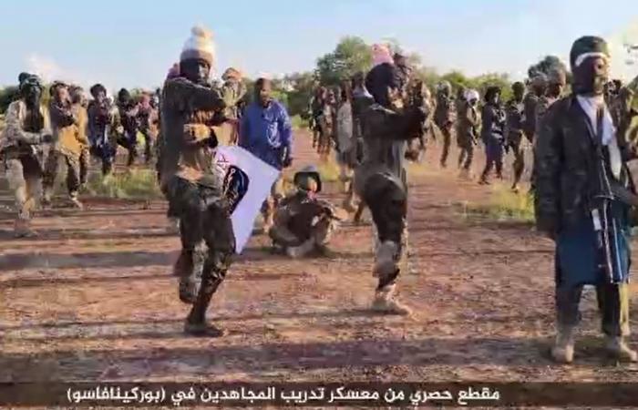 جنود
      في بنين يقولون
      عبر
      التلفزيون
      الوطني
      إنهم
      سيطروا
      على
      السلطة