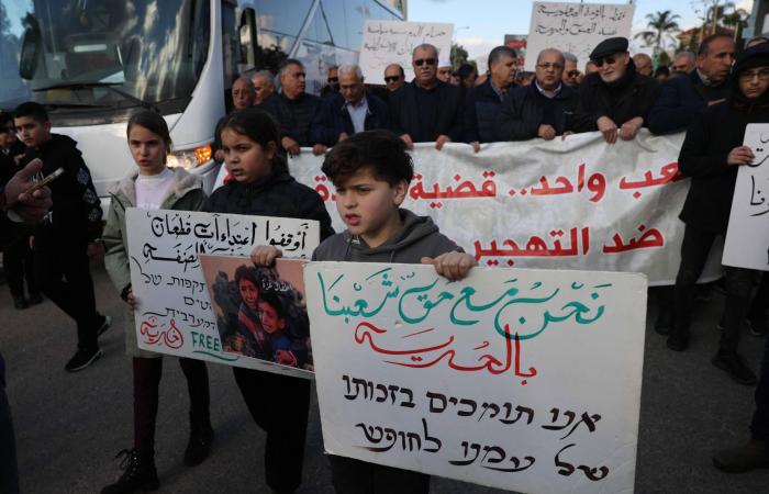 كيف
      حمت
      دمشق
      نفسها
      ليلة
      هروب
      الأسد؟