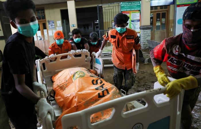 باكستان:
      توقيف
      12
      شخصاً
      يُزعم
      ارتباطهم
      بالاستخبارات
      الهندية