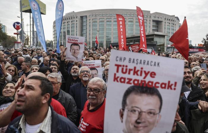 ترمب
      سيلتقي
      نتنياهو
      في
      29
      ديسمبر