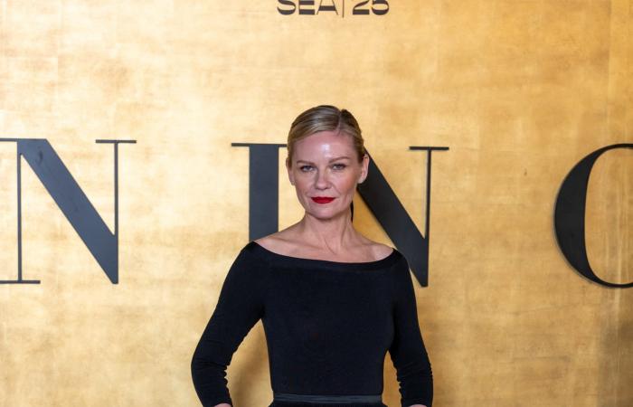 بين البساطة والكلاسيكية..إطلالات النجمات بفعاليّة "المرأة في السينما"في جدّة