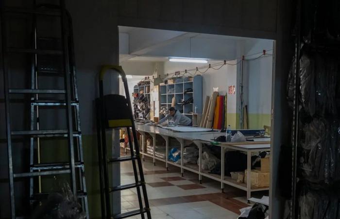 Some
      Syrians
      are
      going
      home
      a
      year
      after
      the
      fall
      of
      Assad.
      Others
      are
      cautious
      about
      a
      one-way
      trip