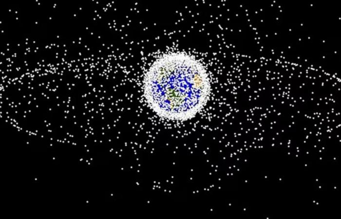 كيف نتعامل مع النفايات الفضائية؟.. خبراء يجيبون CNN