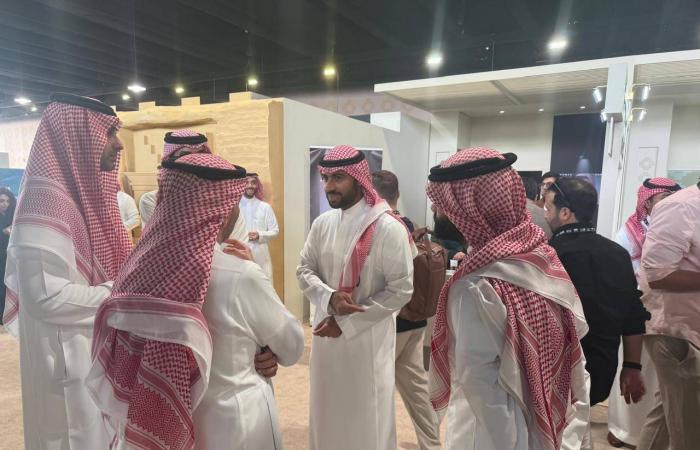 «البحر
      الأحمر
      السينمائي»
      يجتذب
      صناع
      الأفلام
      من
      أنحاء
      العالم