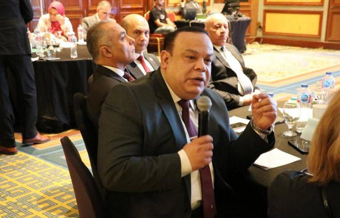 خاسرون
      في
      انتخابات
      «النواب»
      المصري
      يطمحون
      بالعودة
      عبر
      «الطعون»