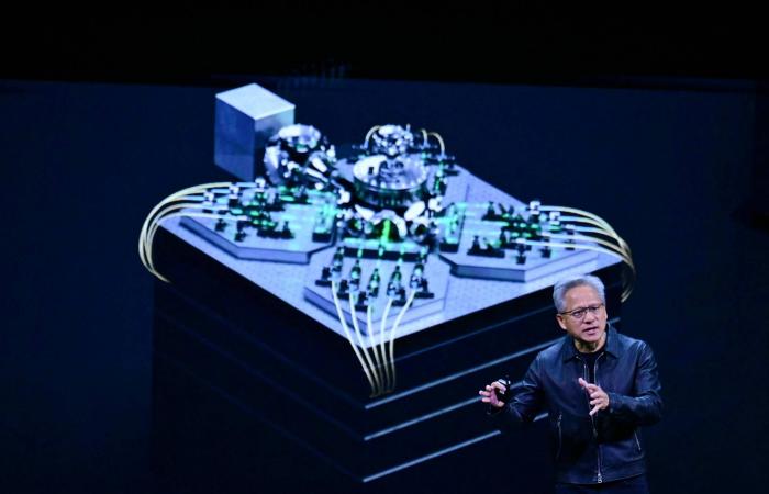 عشية
      قرار
      الفائدة...
      مخاوف
      استقلالية
      «الفيدرالي»
      تُقلق
      قاضي
      المحكمة
      العليا