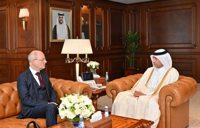 النائب العام يجتمع مع النائب العام السويسري ويزور جناح النيابة العامة في القمة العالمية للذكاء الاصطناعي 2025