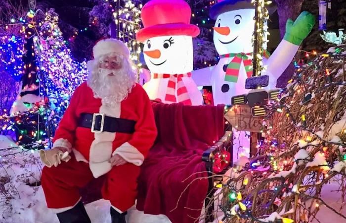 مليون
      ضوء
      يحوّل
      منزلا
      في
      كالجاري
      إلى
      عالم
      خيالي
      في
      عيد
      الميلاد