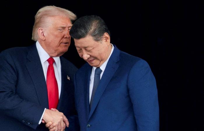 «إنفيديا»
      تربح
      معركة
      الصين...
      ترمب
      يفتح
      لها
      الباب
      لبيع
      رقائق
      الذكاء
      الاصطناعي