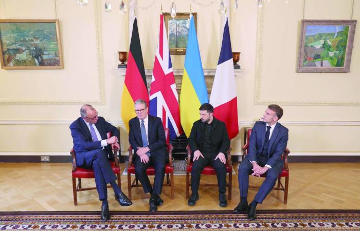 ترمب:
      تشدد
      في
      ملفات
      أميركا
      اللاتينية
      وتفاؤل
      اقتصادي