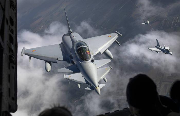 قبرص
      تطلق
      عملية
      بحث
      عن
      يخت
      مفقود
      أبحر
      من
      إسرائيل