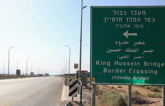 إسرائيل تعيد فتح معبر"الكرامة" بين الضفة الغربية والأردن أمام حركة الشحن لأول مرة منذ سبتمبر