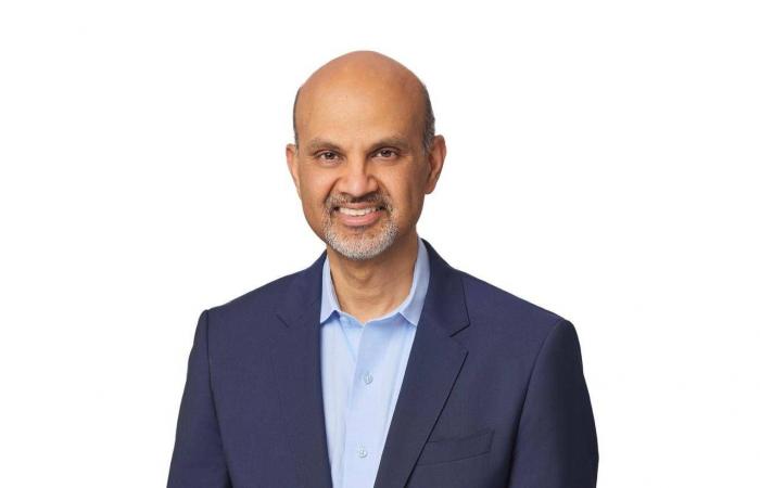 افتتاح
      هادئ
      لـ«وول
      ستريت»
      قبيل
      قرار
      «الاحتياطي
      الفيدرالي»